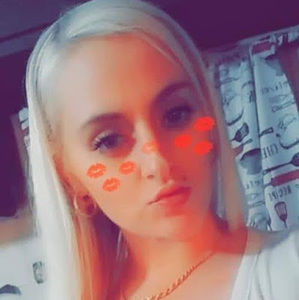 Meet your Posher, Alicia